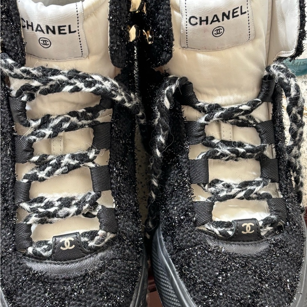 Chanel Women's Black Tweet